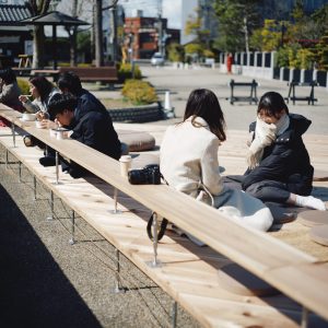 半田の運河床 その1&その2 カウンターは既存の堤防とほぼ同じ高さになる/写真©稲葉天祐